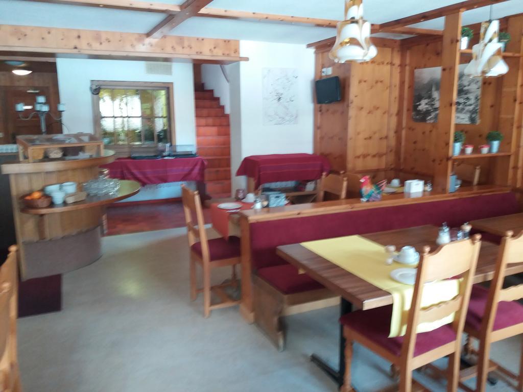 Hotel Schmitta Fiesch Eksteriør bilde
