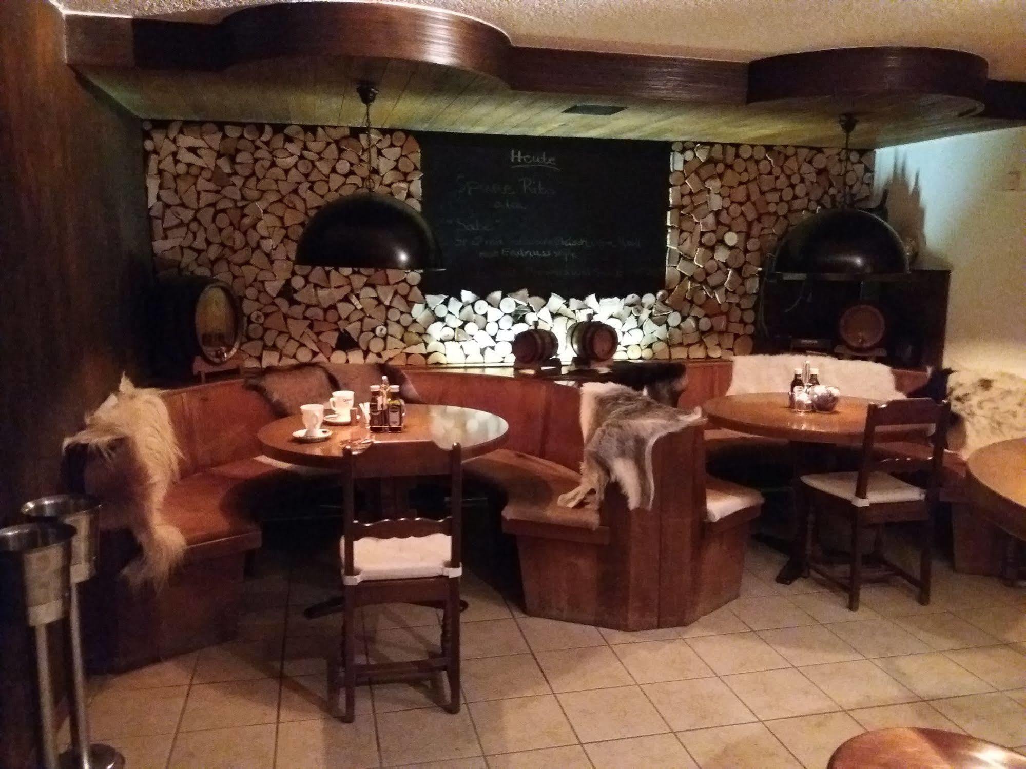 Hotel Schmitta Fiesch Eksteriør bilde